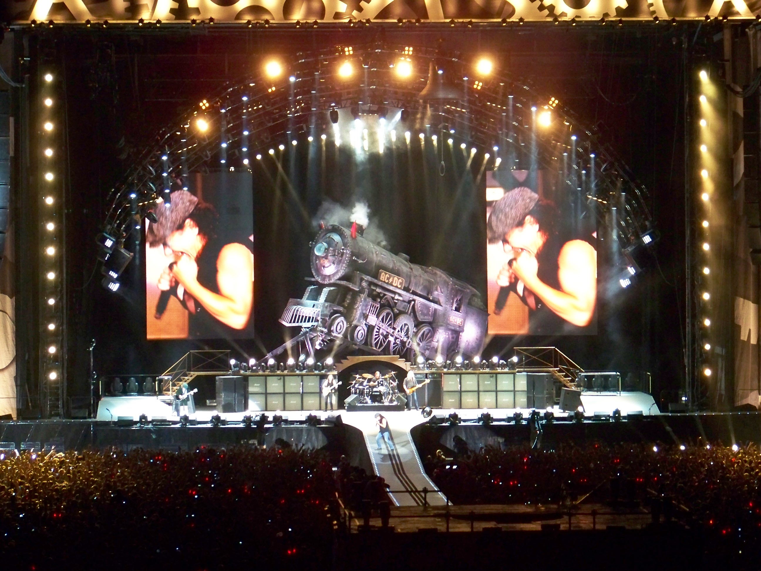 Grand Stade de l'OL AC/DC comme premier concert