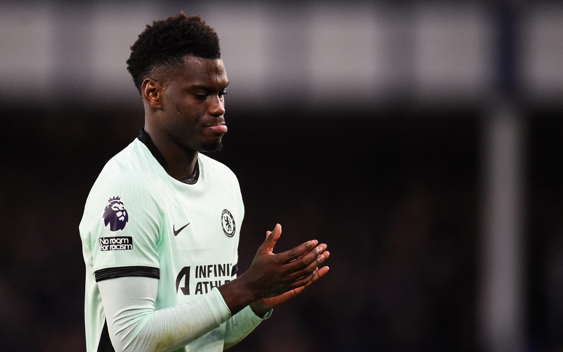 Mercato l OL serait intéressé par un prêt de Badiashile Chelsea