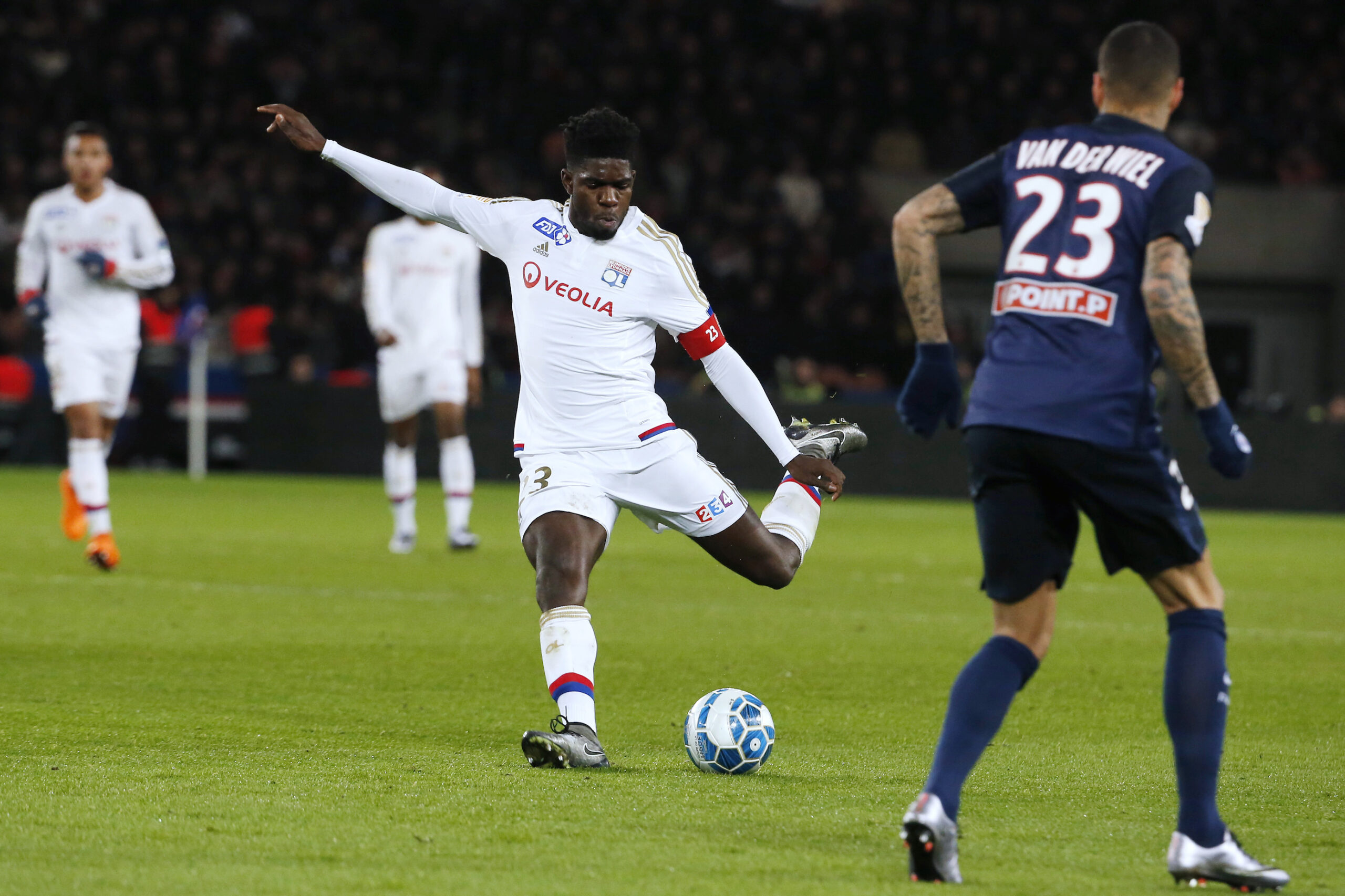 Ol Mercato Umtiti Convoité De Toutes Parts 