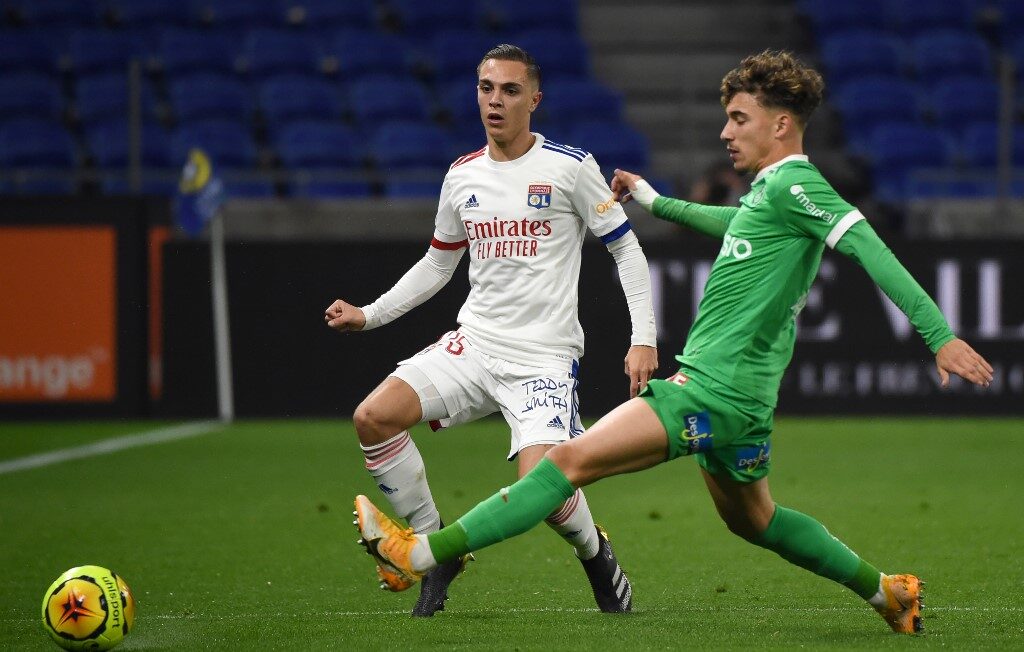 Maxence Caqueret (OL) contre Saint-Etienne