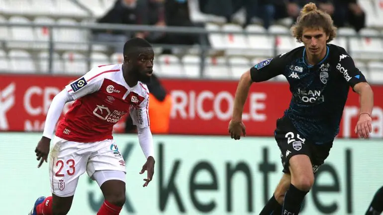 Reims Ol Moreto Cassama Sera Suspendu