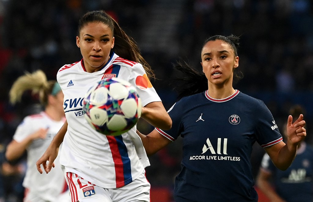 Delphine Cascarino (OL) et Sakina Karchaoui (PSG)