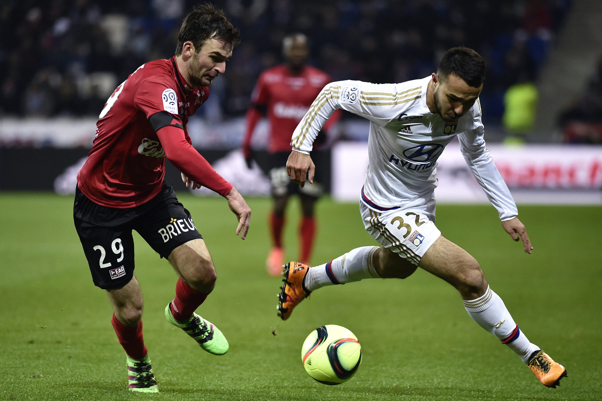 Zacharie Labidi avec le maillot de l'OL contre Guingamp