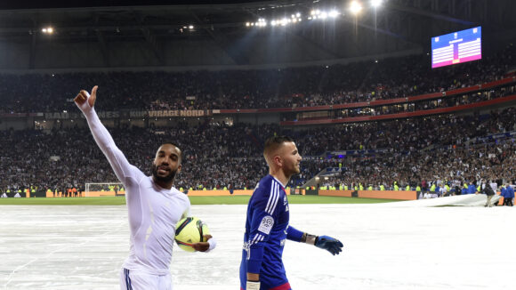 Alexandre Lacazette avec Anthony Lopes lors d'OL - Monaco en 2016