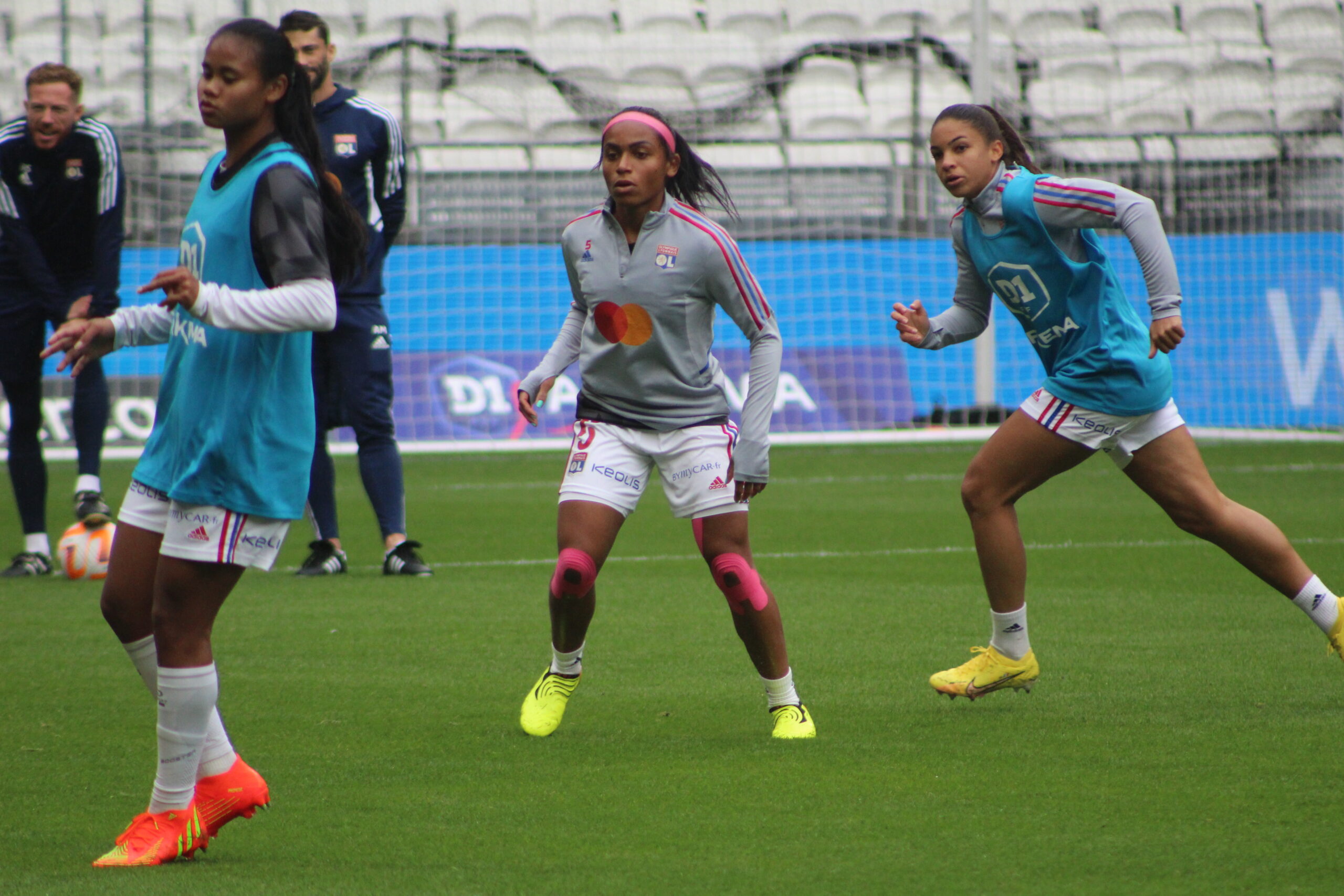 Perle Morroni à l'entraînement de l'OL