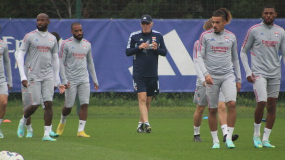 Laurent Blanc à l'entraînement de l'OL jeudi