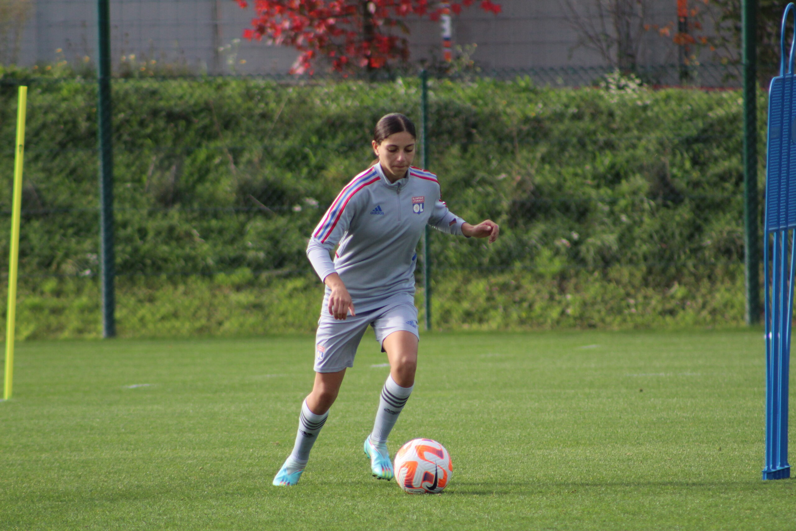 Celia Bensalem à l'entraînement de l'OL