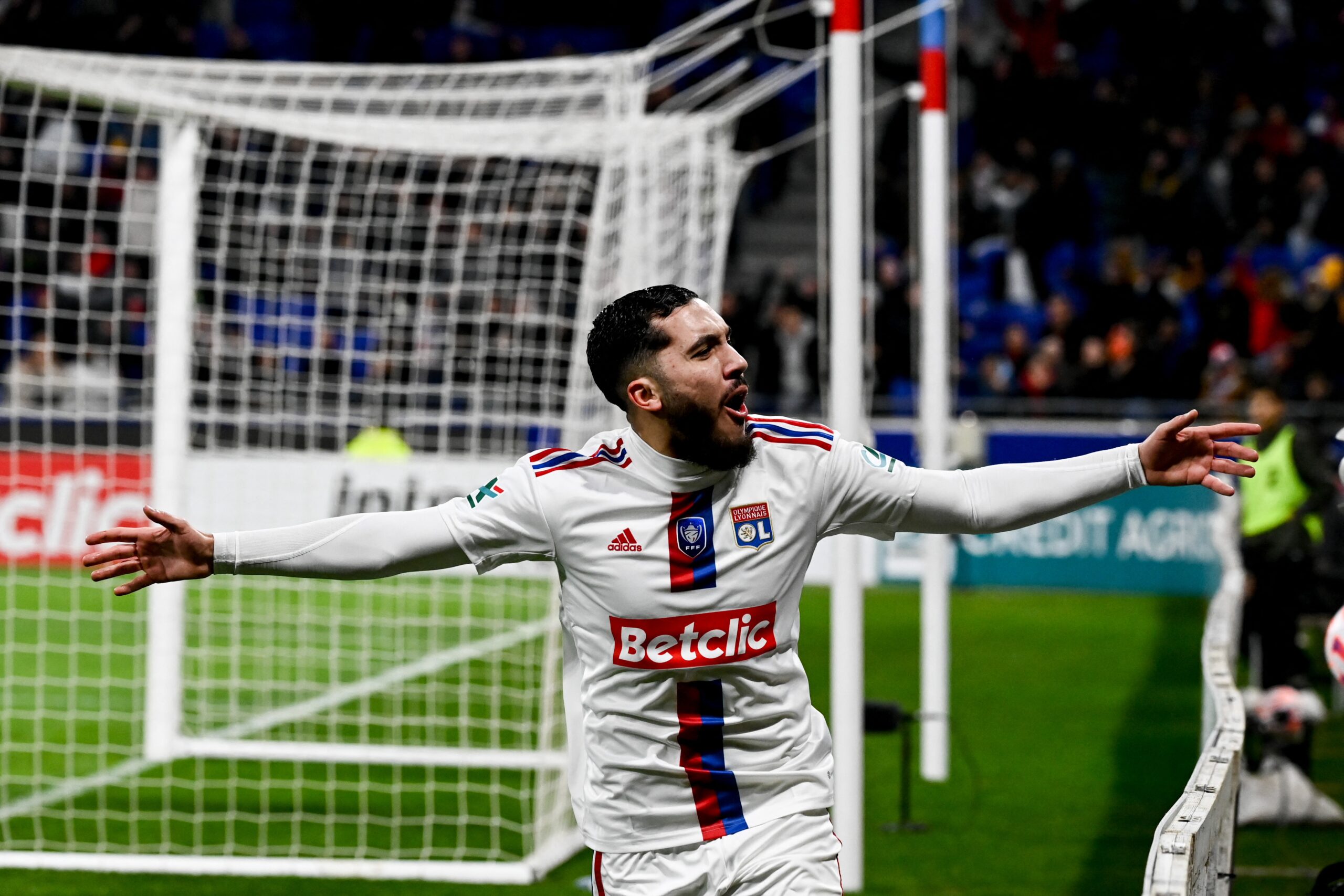 Rayan Cherki buteur lors d'OL - Lille