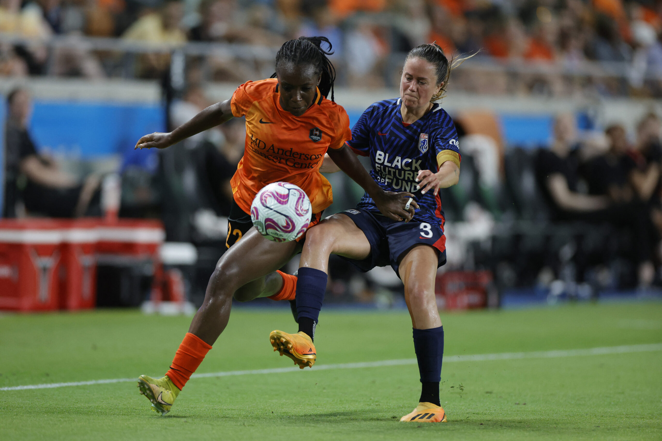 Lu Barnes (OL Reign) contre Houston