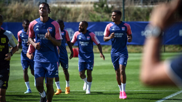 Skelly Alvero à l'entraînement de l'OL