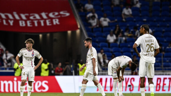 Les joueurs de l'OL dépités après la défaite contre Montpellier