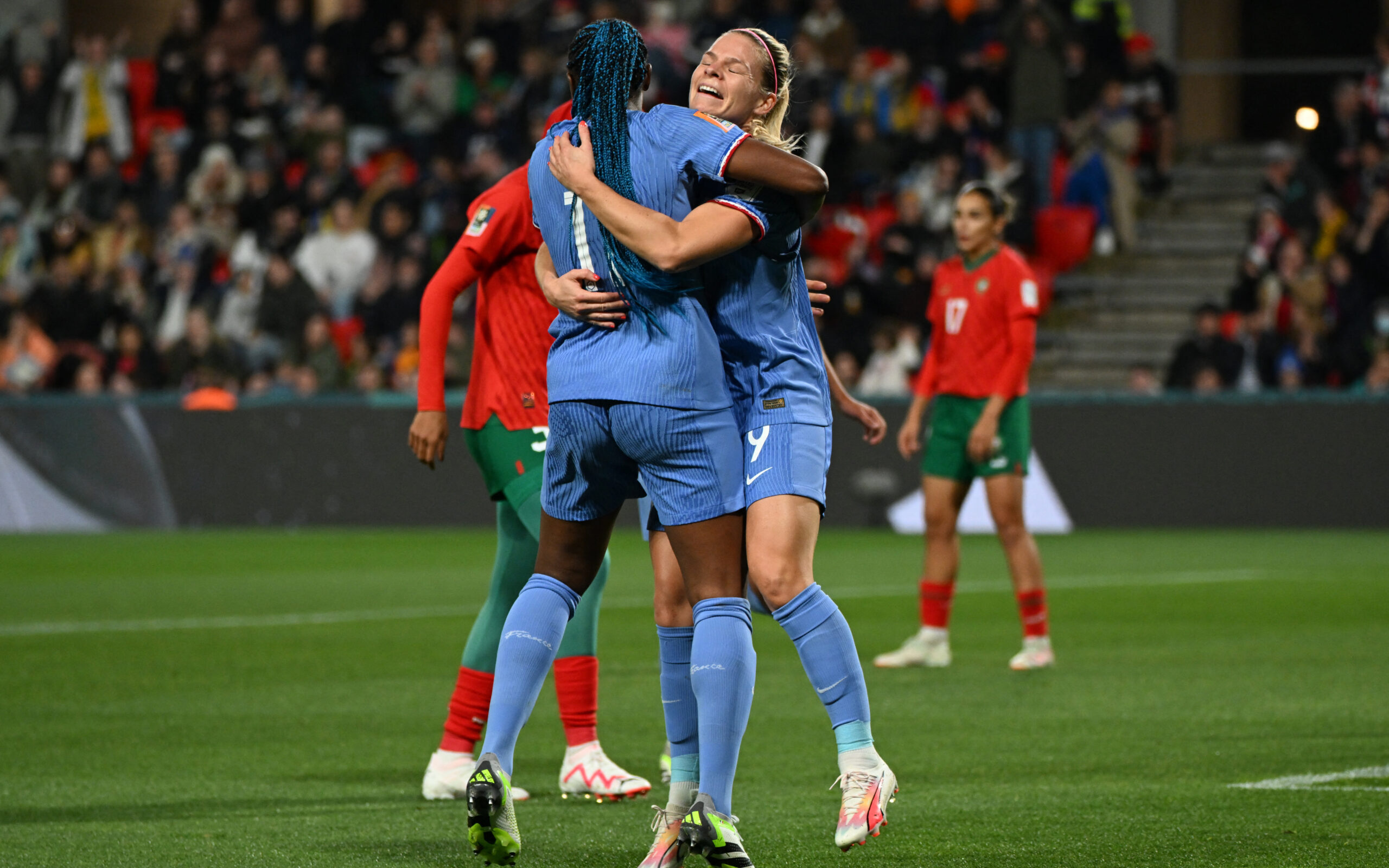 Kadidiatou Diani et Eugénie Le Sommer avec la France lors de la Coupe du monde 2023