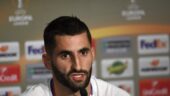 Maxime Gonalons lors d'une conférence de presse de l'OL en Ligue Europa