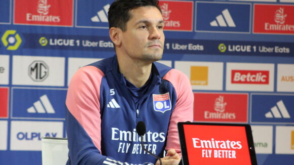 Dejan Lovren à la conférence de presse de l'OL, le 8 décembre 2023