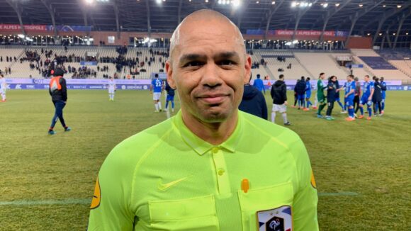 Gaël Angoula, arbitre de Ligue 1 et Ligue 2