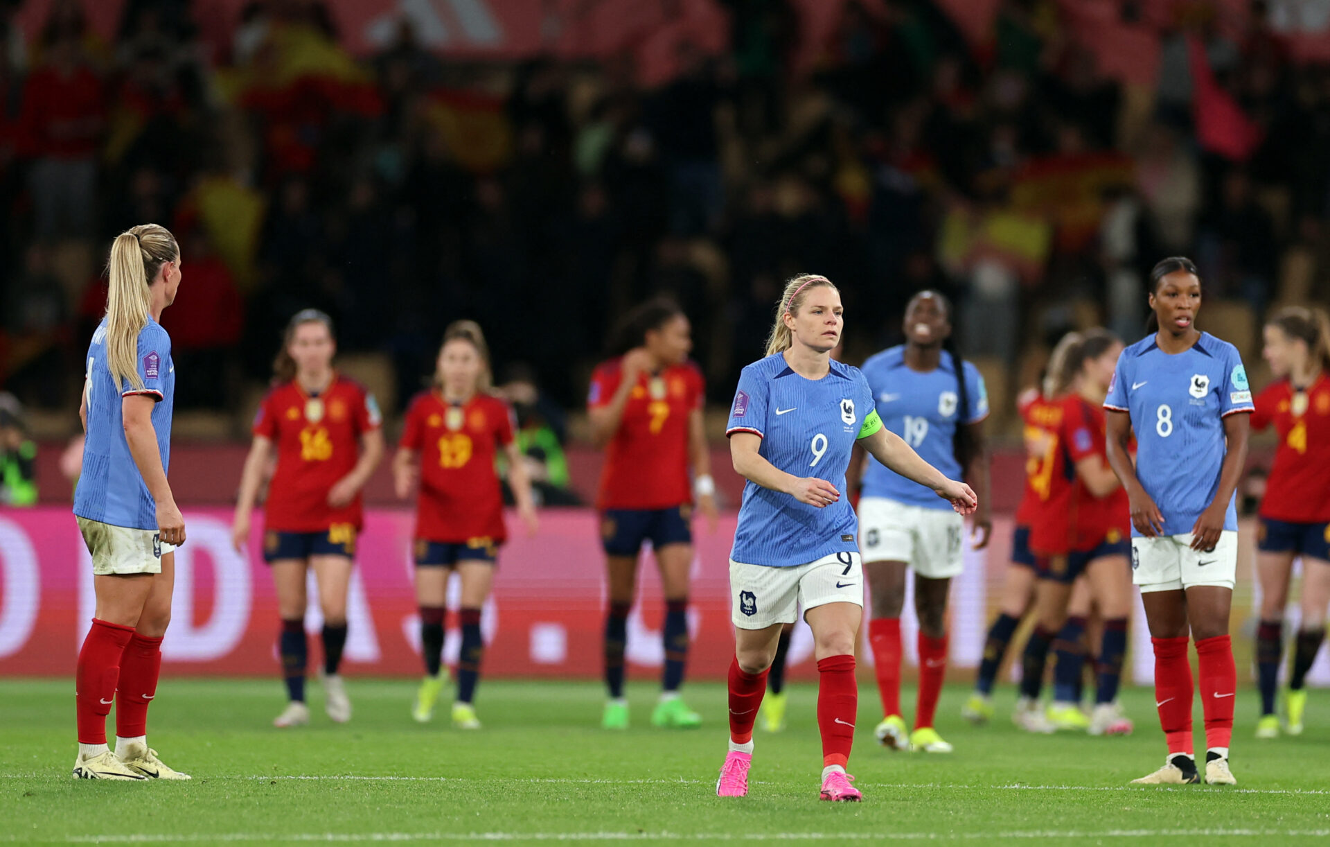 Eugénie Le Sommer et les Bleues battues par l'Espagne en finale de Ligue des Nations