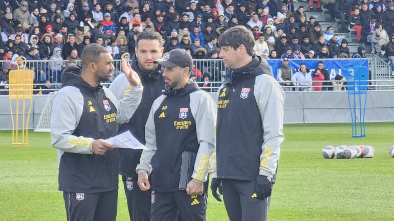 Le staff de l'OL : Jamal Alioui, Damien Della Santa, Antonin Sa Fonseca et Jérémie Bréchet