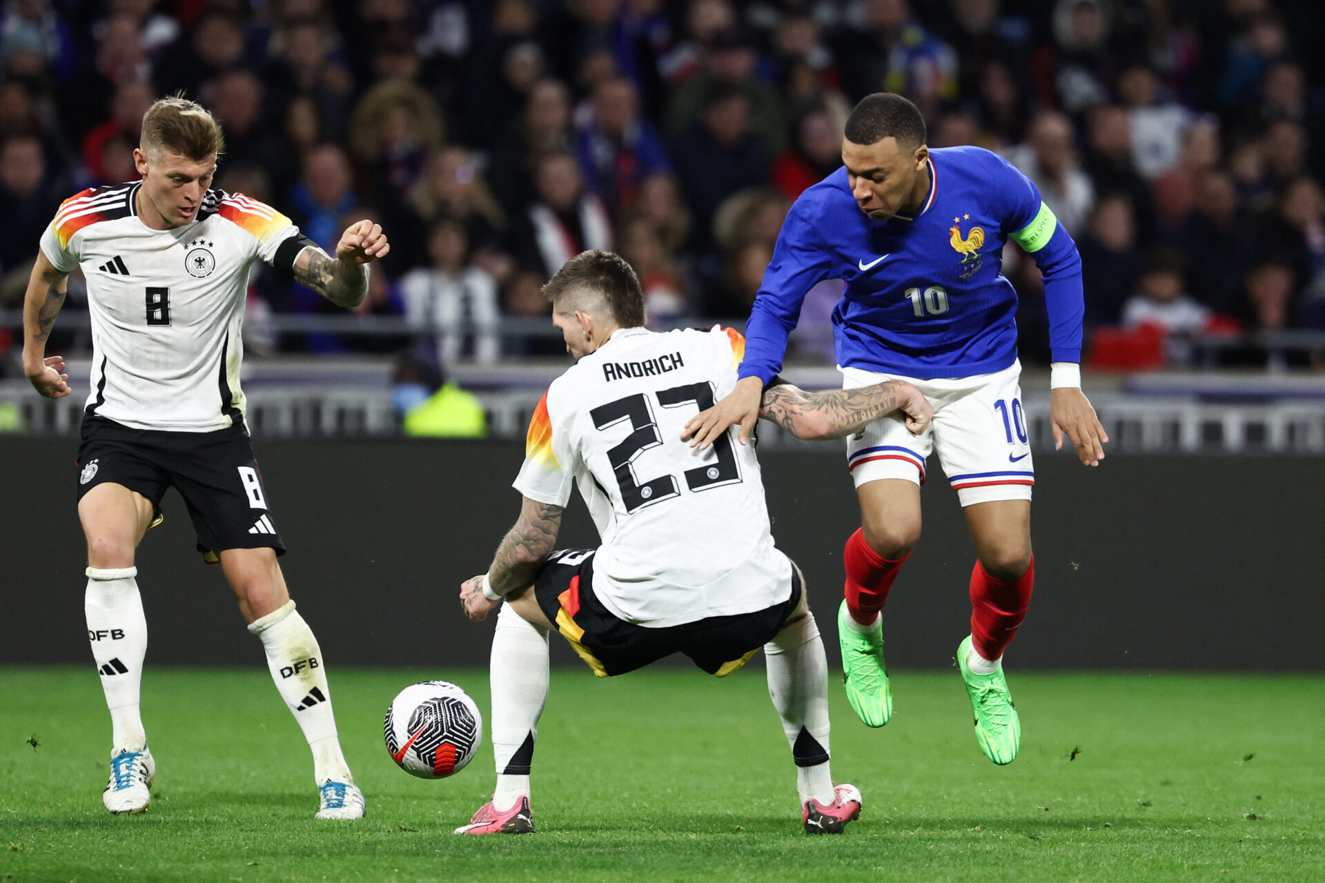 Kylian Mbappé lors de France - Allemagne au Parc OL