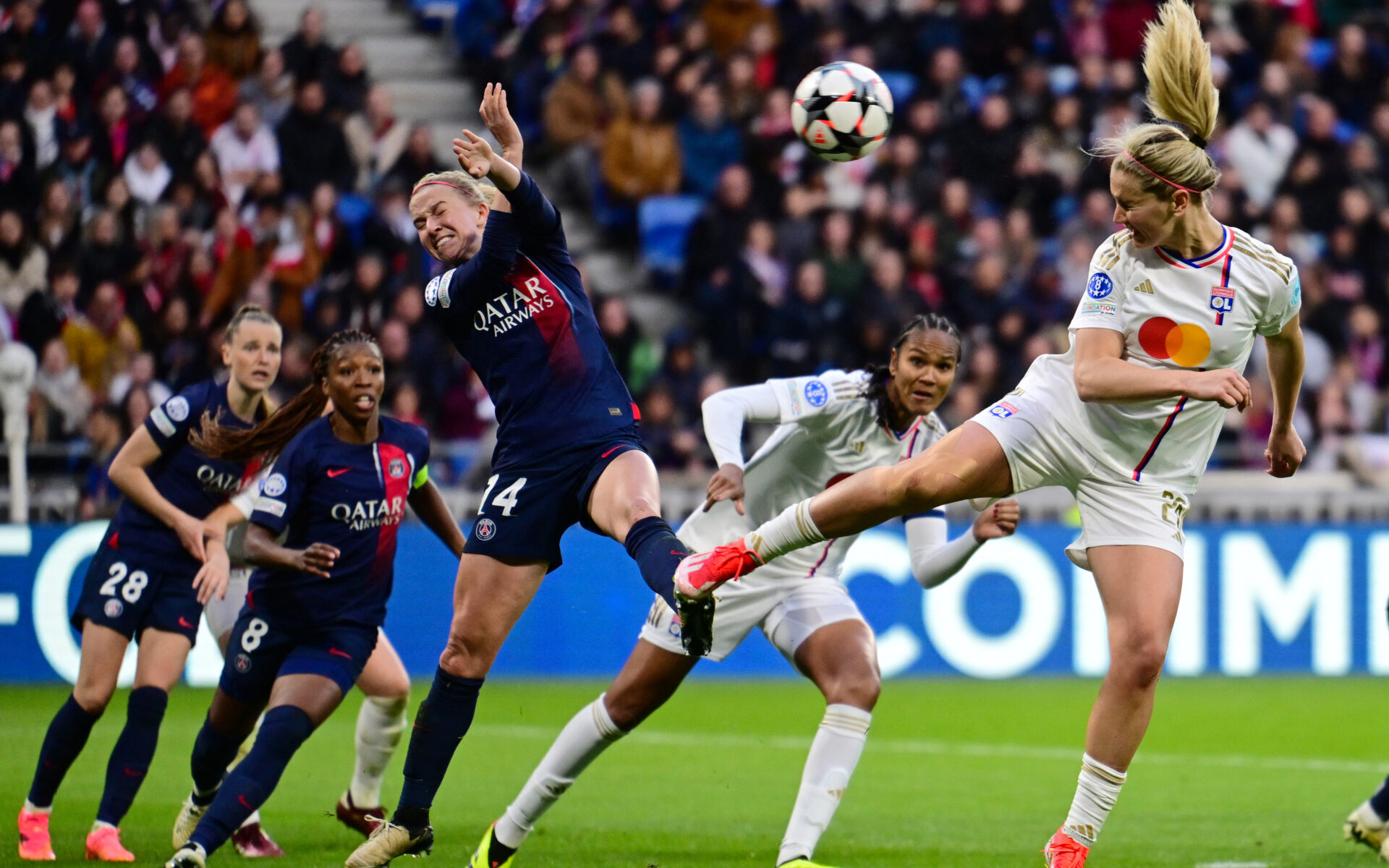 PSG (3-2) : "Un match exceptionnel", pour Lindsey Horan thumbnail