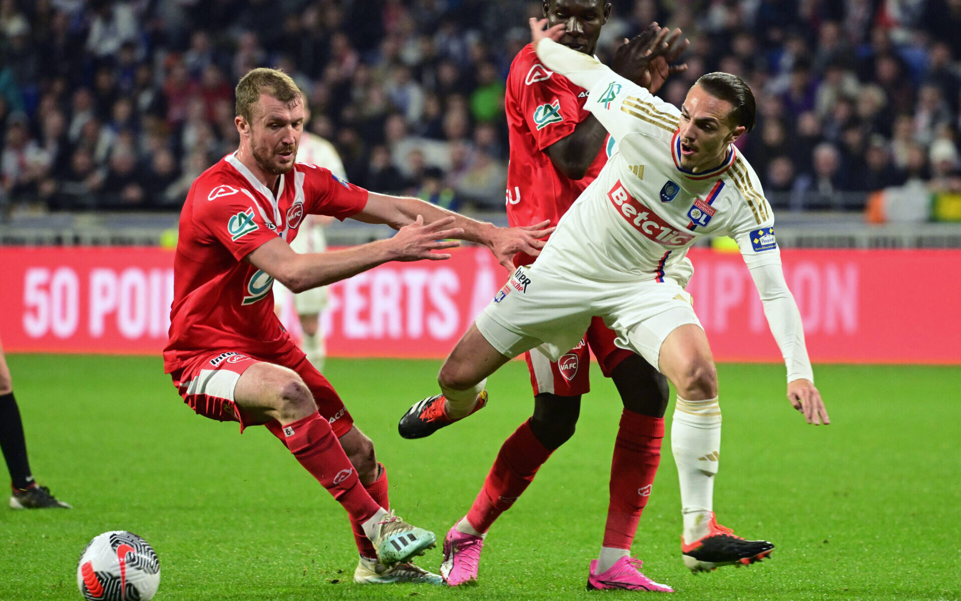 Coupe : Caqueret, "Peu importe l'adversaire, on sera prêts" thumbnail