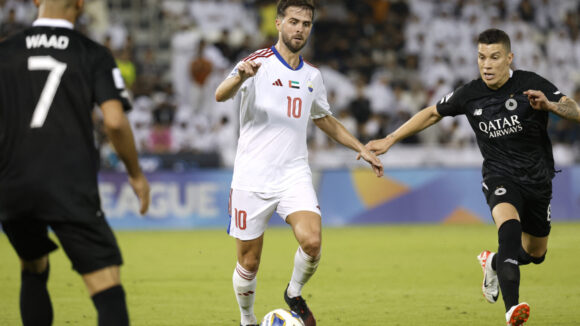 Miralem Pjanic sous le maillot du Sharjah FC.