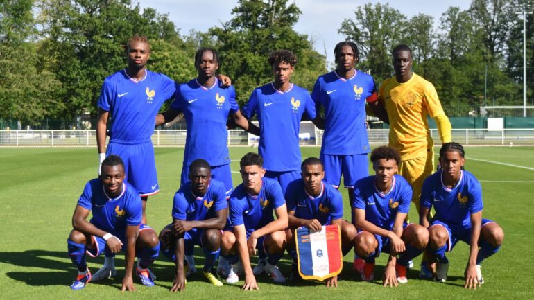 Le onze de départ de l'équipe de France U19, face à l'Ouzbékistan