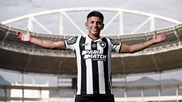 Thiago Almada, nouveau joueur de Botafogo en attendant l'OL