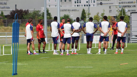 Les joueurs de l'OL à l'entraînement