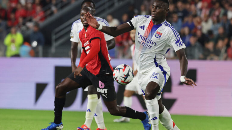 Moussa Niakhaté (OL) contre Rennes