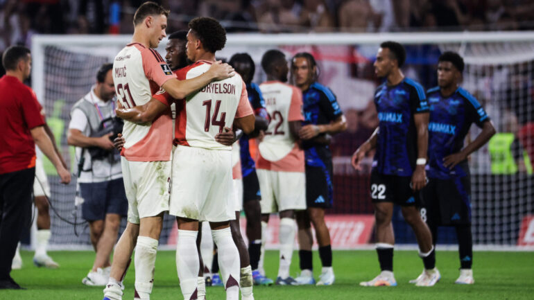 Deux buts de retard ? Pas un problème pour l’OL