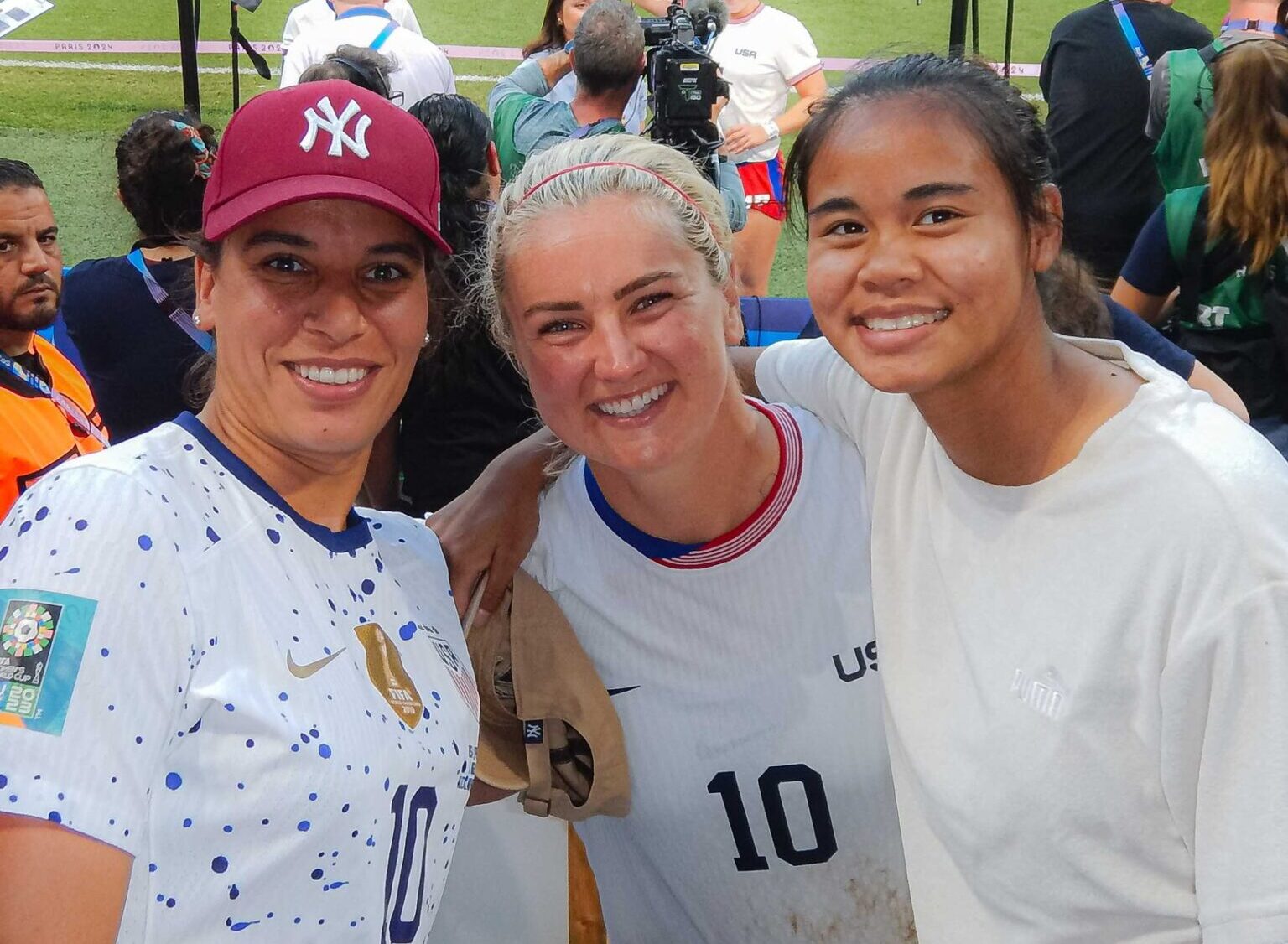 Lindsey Horan entourée d'Amel Majri et Alice Sombath au Parc OL