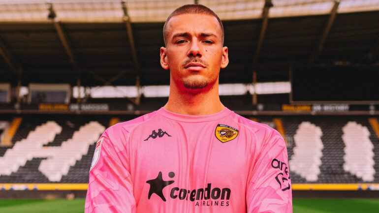 Anthony Racioppi sous les couleurs d'Hull City (@HullCity)