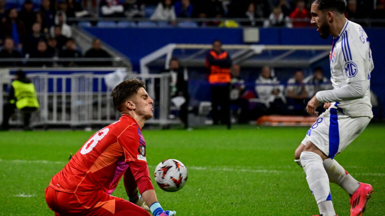 Après OL - Olympiakos (2-0), Rayan Cherki loue l'apport de Pierre Sage