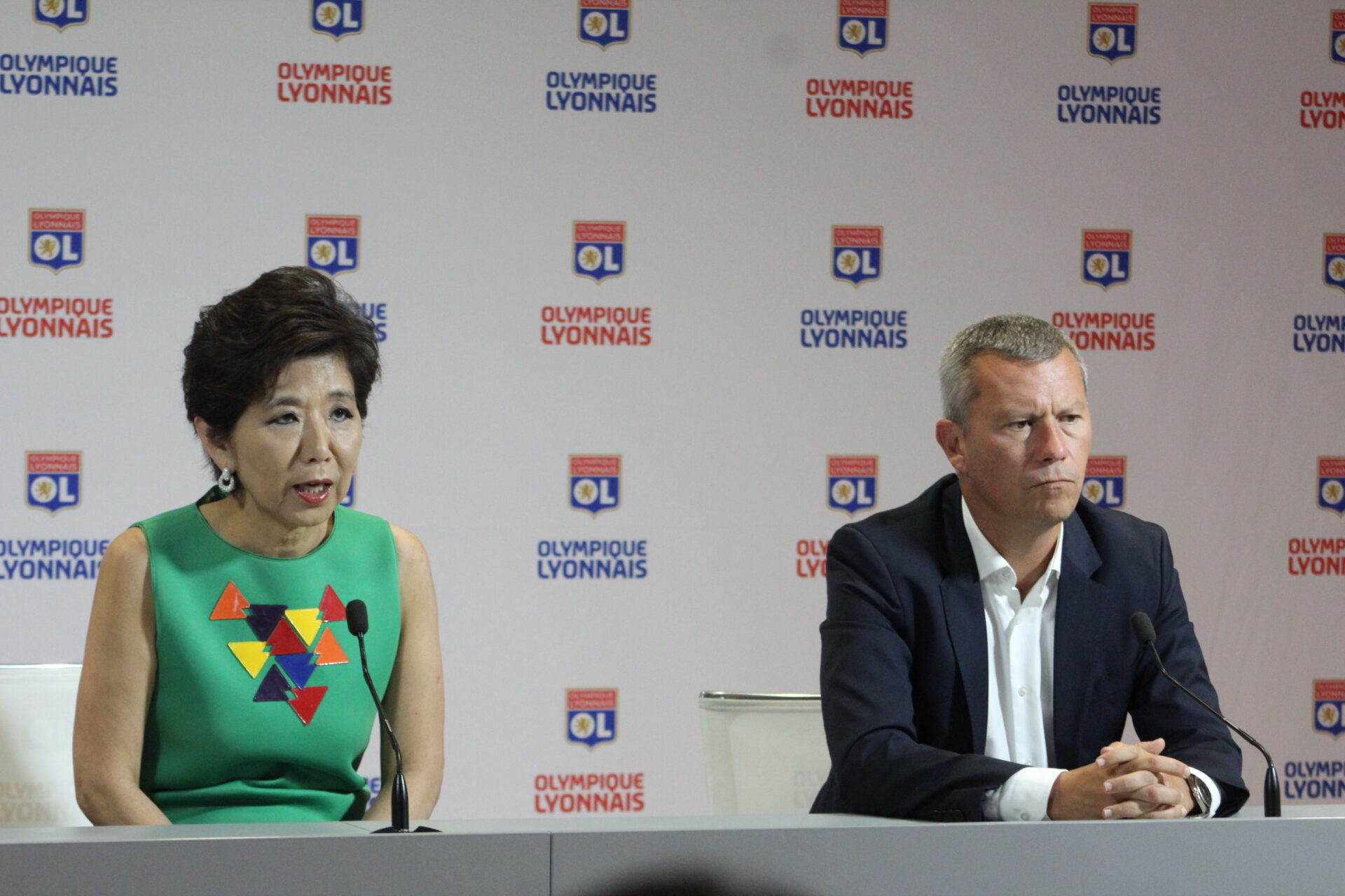 Michele Kang, propriétaire de l'OL féminin, et Vincent Ponsot, DG du club