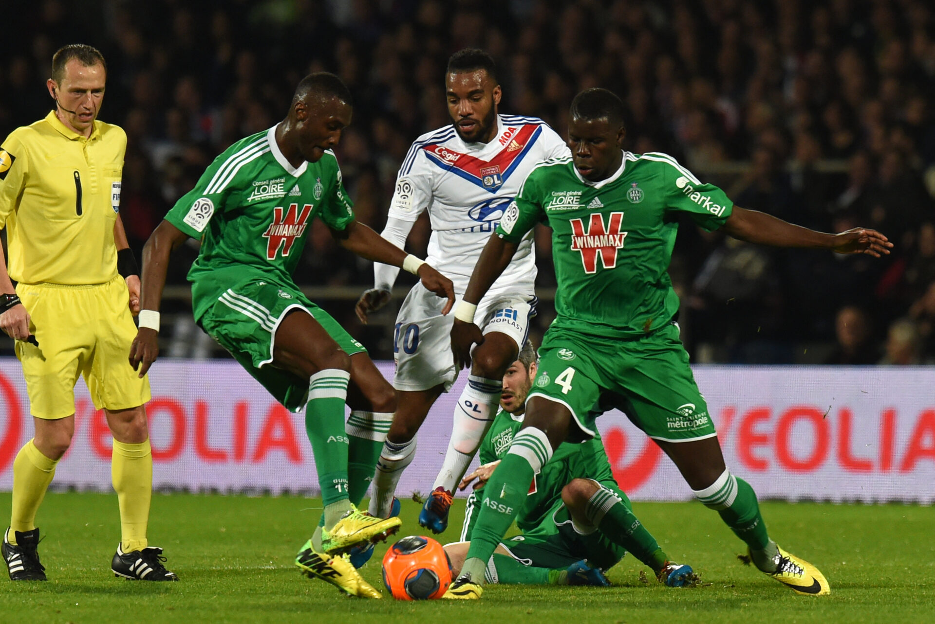 Alexandre Lacazette lors du derby OL - Saint-Etienne en 2014