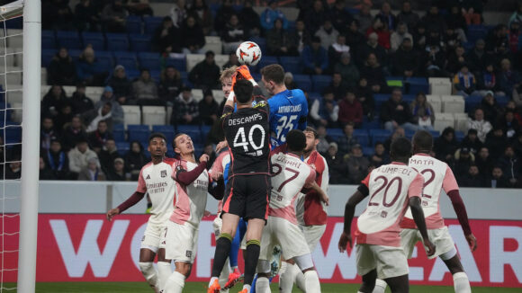 Les joueurs de l'OL sur un corner d'Hoffenheim