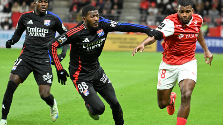 Maitland-Niles (OL) contre Reims en Ligue 1