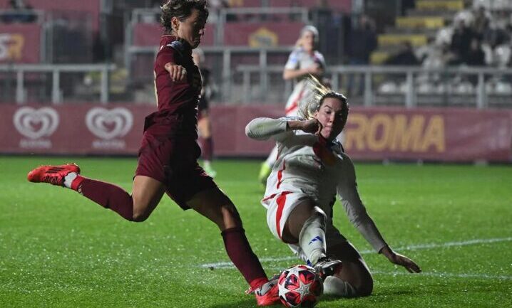 Vanessa Gilles (OL) contre l'AS Roma