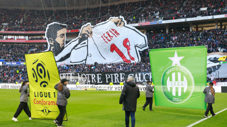 Le tifo de Fekir au Parc OL dans le derby contre l'ASSE