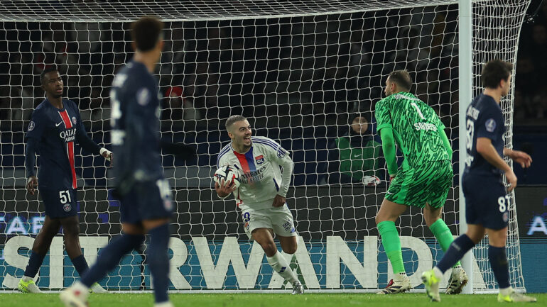 Georges Mikautadze après son but lors de PSG - OL