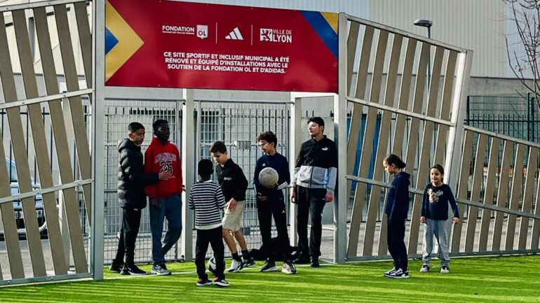 Le nouveau terrain inauguré par l'OL Fondation