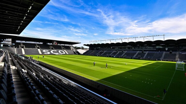 Stade Raymond Kopa, à Angers