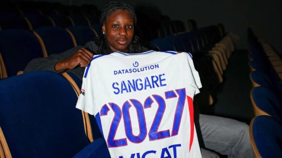 Wassa Sangaré prolonge jusqu'en 2027 avec l'OL