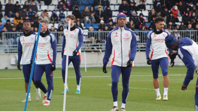 Les joueurs de l'OL à l'entraînement