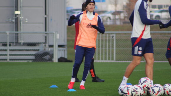 Thiago Almada, à l'entraînement de l'OL