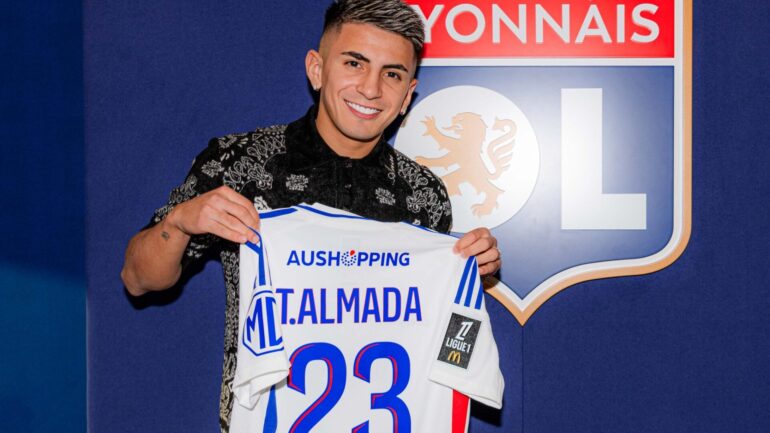 Thiago Almada à l'OL avec le numéro 23