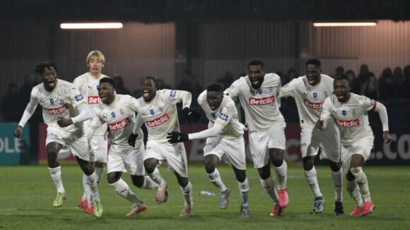 La joie des joueurs de Reims après la qualification contre Bourgoin